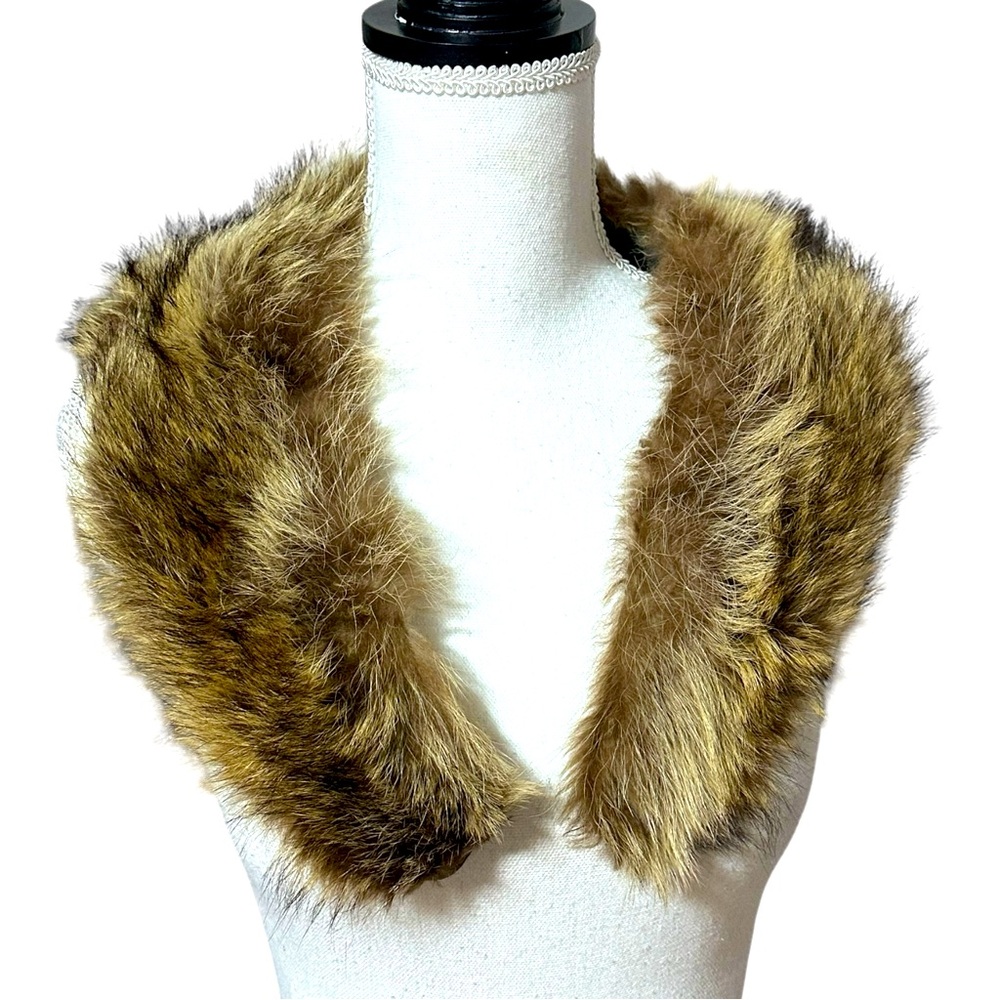 Beautiful vintage fur collar in excellent condition